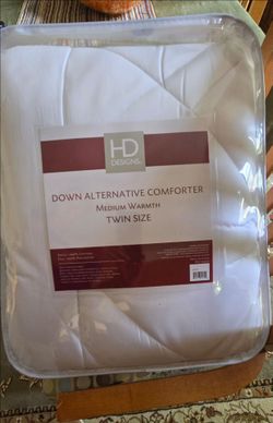 Twin Down Alternative Comforter