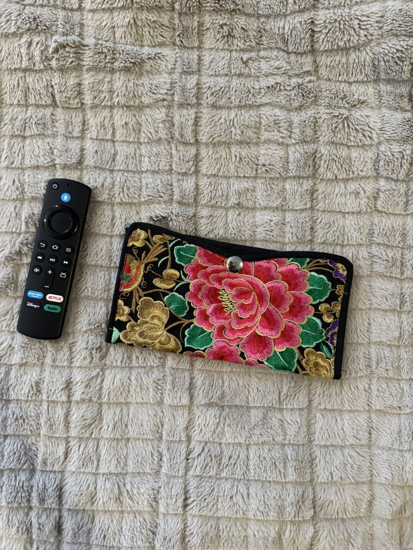 Floral Embroidered Wallet