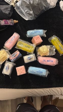 Crunchy and Vaseline squishies