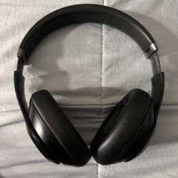Beats - Studio Pro - Wireless Noise Cancelling