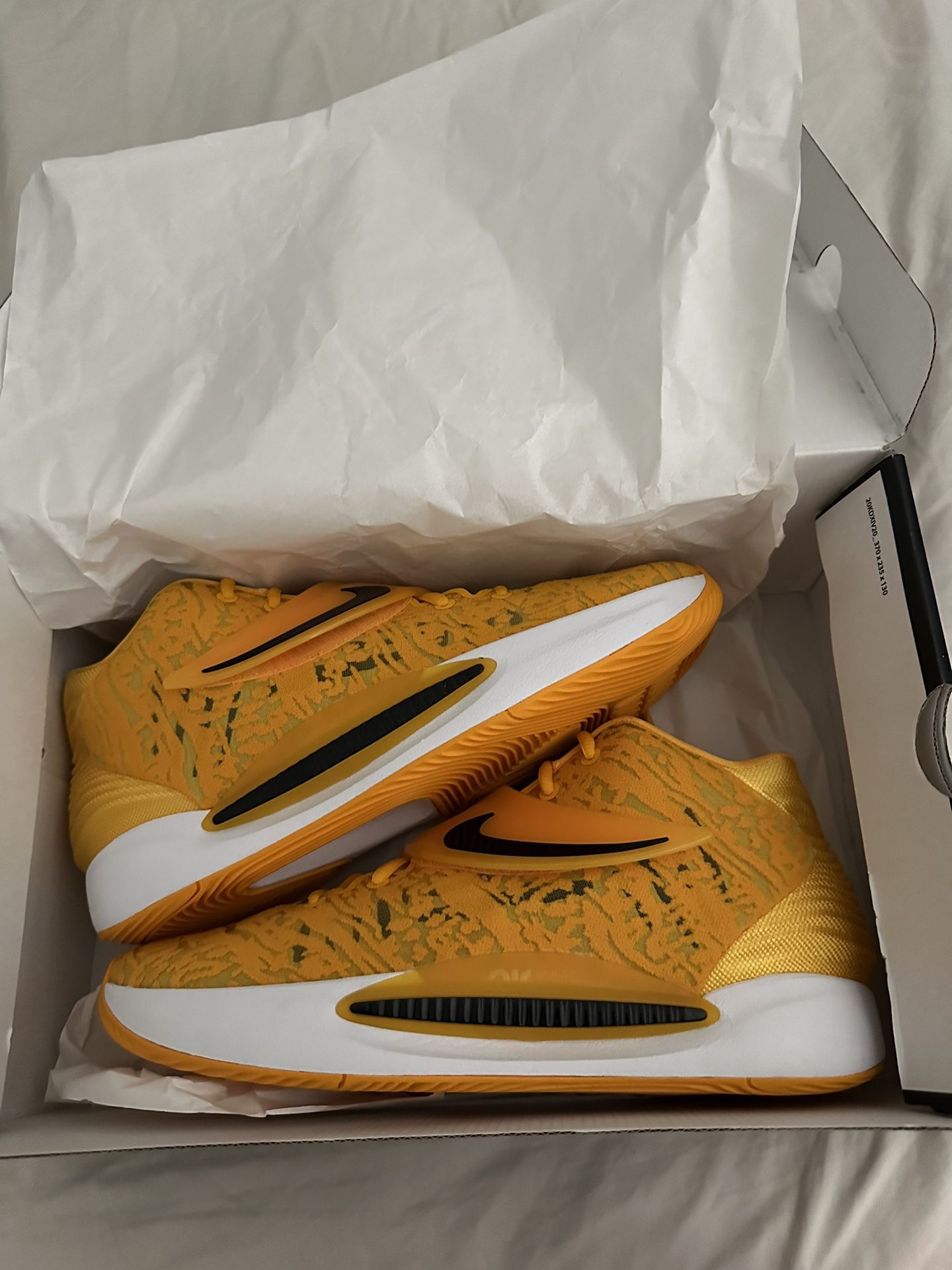 KD14 Brand New Yellow/Gold Color way Size 12.5