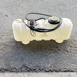 Greenwood 12 Volt 15 Gallon Spot sprayer 
