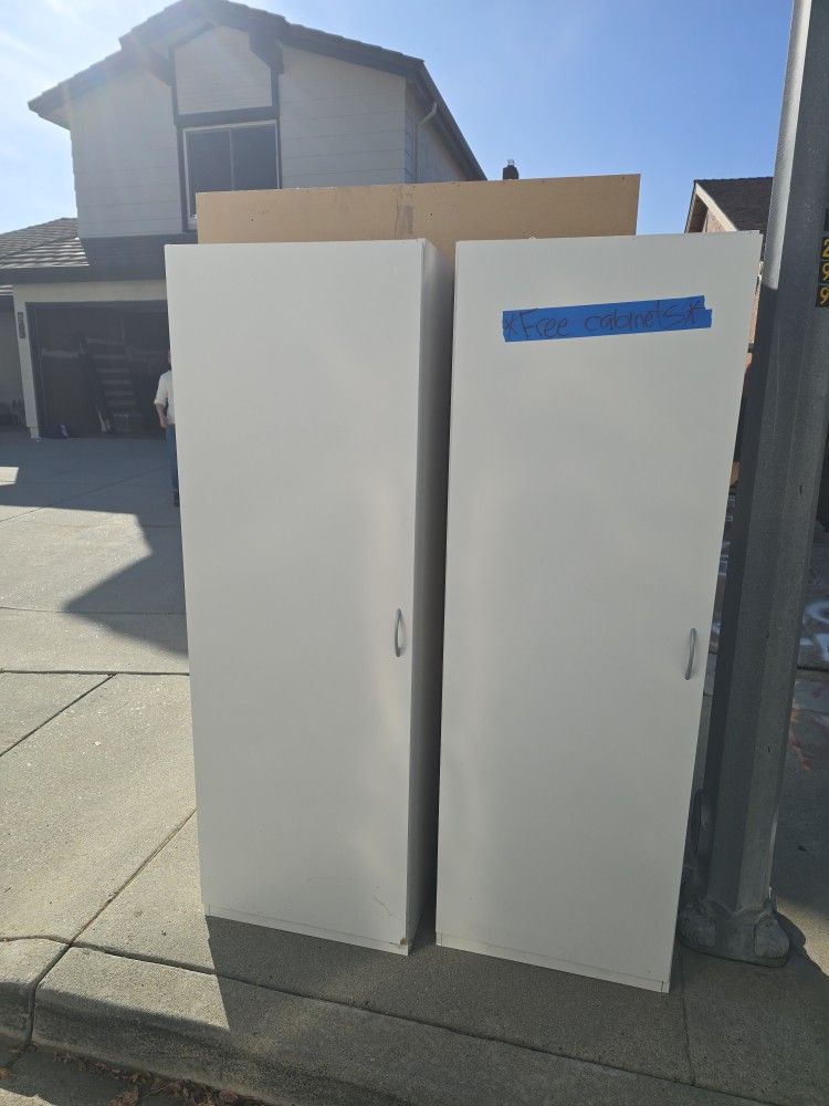 Free Cabinets