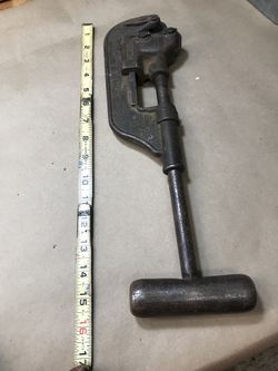 Tubing cutter