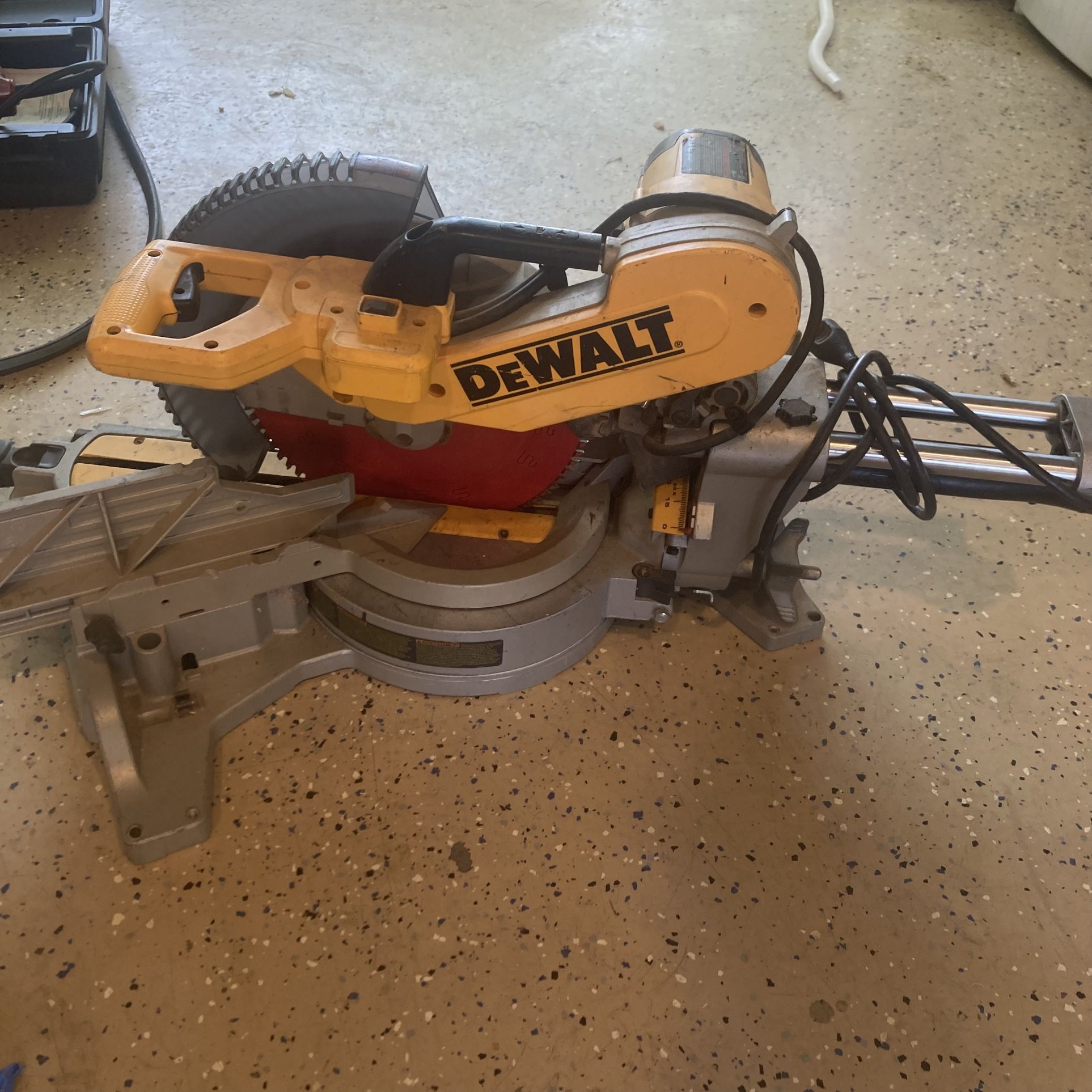COMPOUND MITER SAW 12” DOUBLE BEVEL SLIDING
