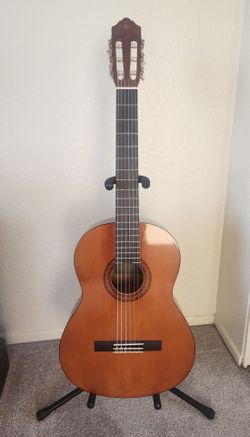 Yamaha C40 Acoustic Guitar