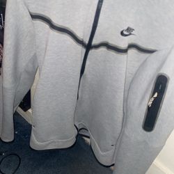 Grey nike tech fleece 