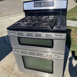 (For Parts ) Stove Oven $ 100.00 As Is 