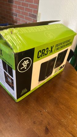 CR3 Mackie Studio Monitors