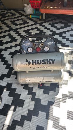 Husky silent flow air compressor
