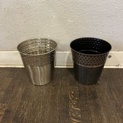 Wastebasket bathroom trash can