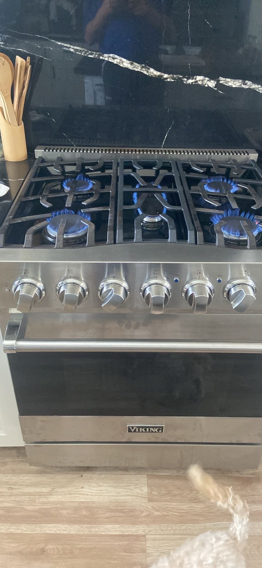 Viking 30” stove