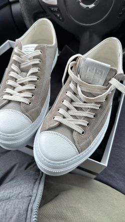 Givenchy Sneakers Size 43(Brand NEW)