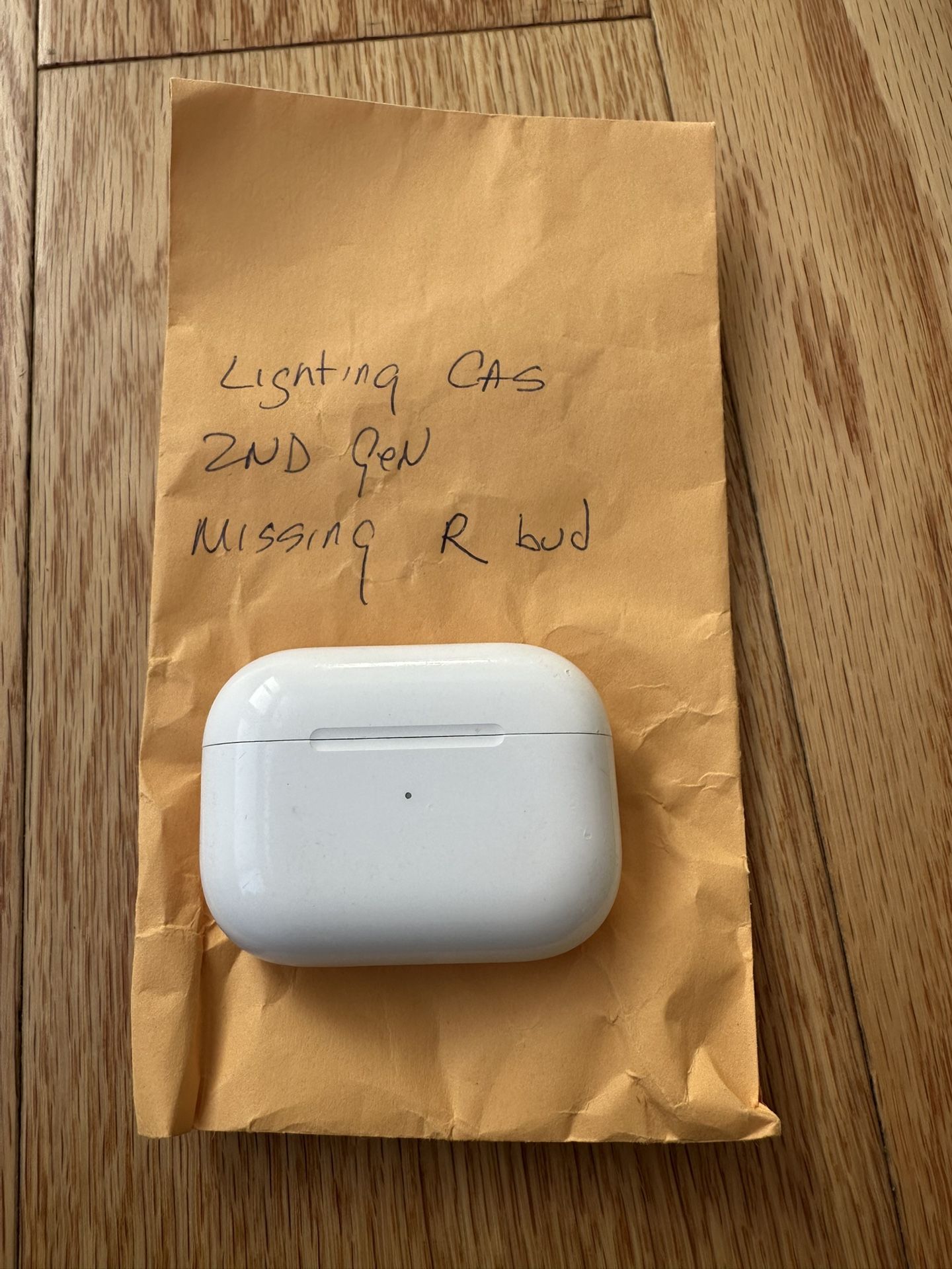 Airpods Blinking Green And Making Noise: Quick Fix Guide
