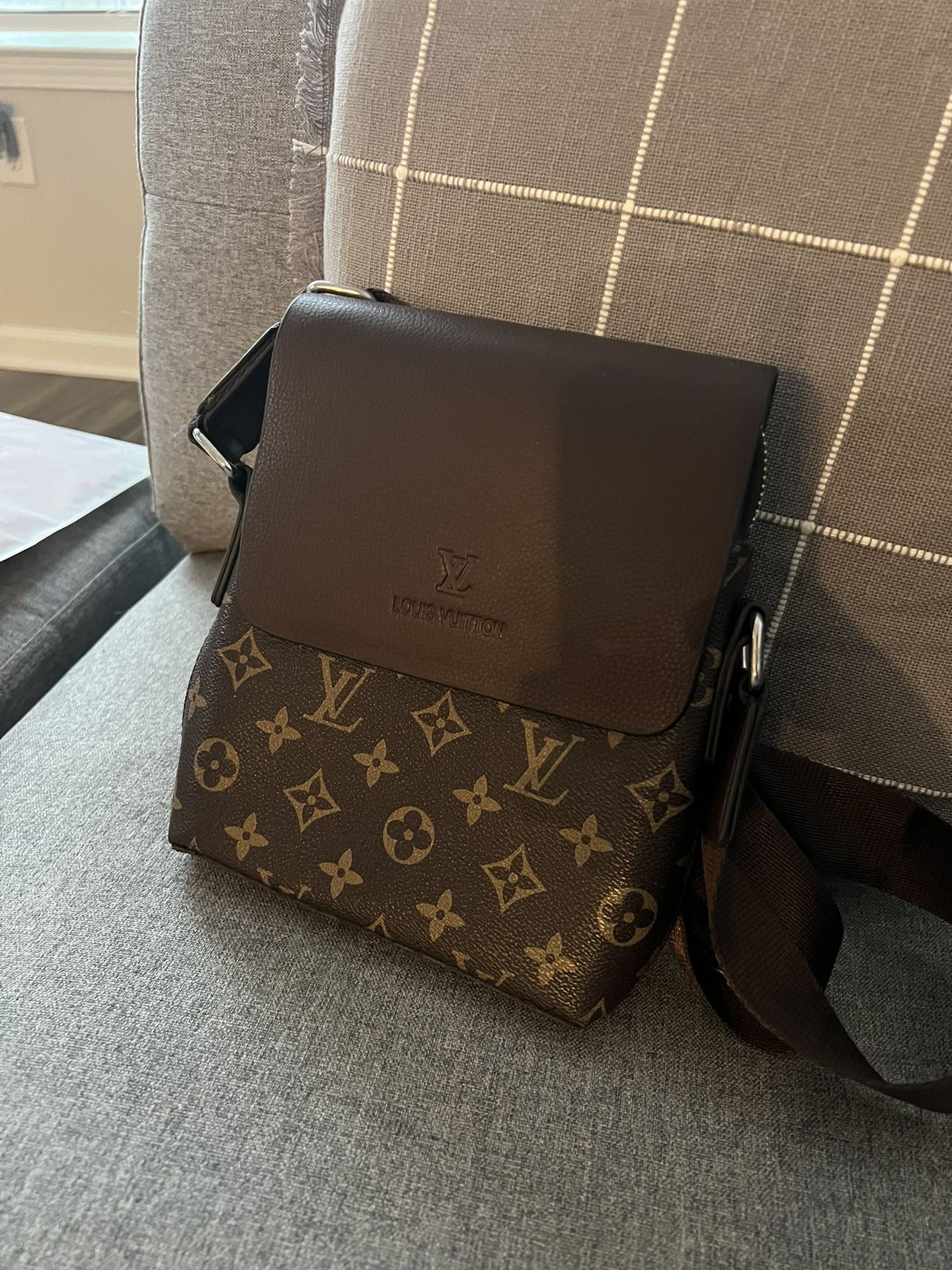 2016 Louis Vuitton Messenger Bag 