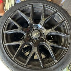  VERSUS 18" x 8", +35 Offset, 5x112 Bolt Pattern, 73.1mm Hub