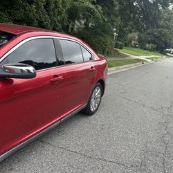 2010 Ford Taurus