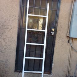 $10 6FT TALL LADDER FOR BUNK BED OR TREE TRIMMING OR CLEANING 