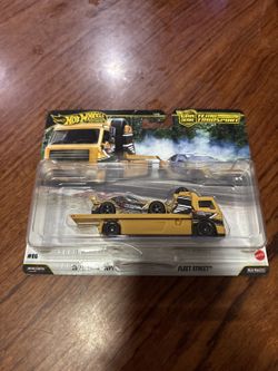 Hot Wheels Car Culture Team Transport #86 Fleet Street with 2020 Toyota Supra Papadakis Racing