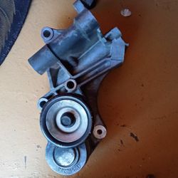 Belt tensioner