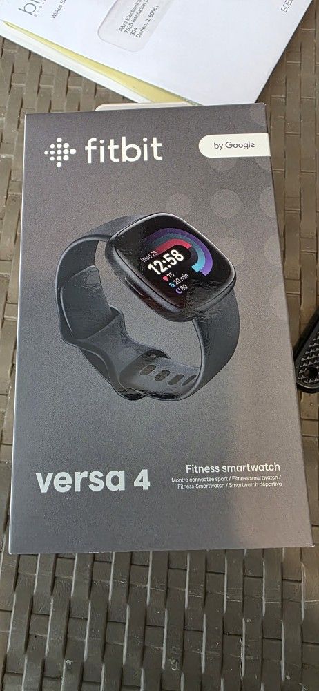 Fitbit Versa 4 
