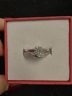 14k White Gold Ring With Diamonds