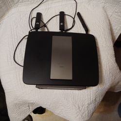 Linksys AE9200 Tri Band