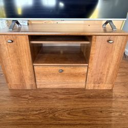 FREE TV Stand / Media Console – Pick Up Only