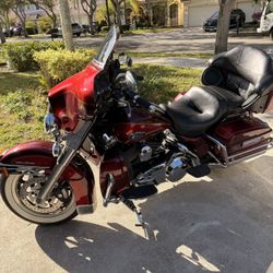 FOR SALE: 2008 Harley-Davidson FLHTCU Ultra Classic Electra Glide 🔥