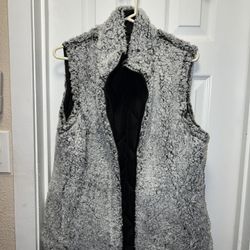 Women’s Vest Size Large 