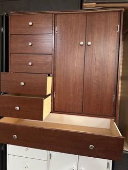 Large Pacoima Cherry ((