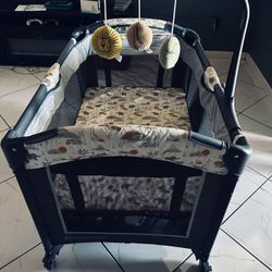 baby crib/coralito