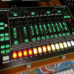 Roland TR-8 Aira Drum Machine