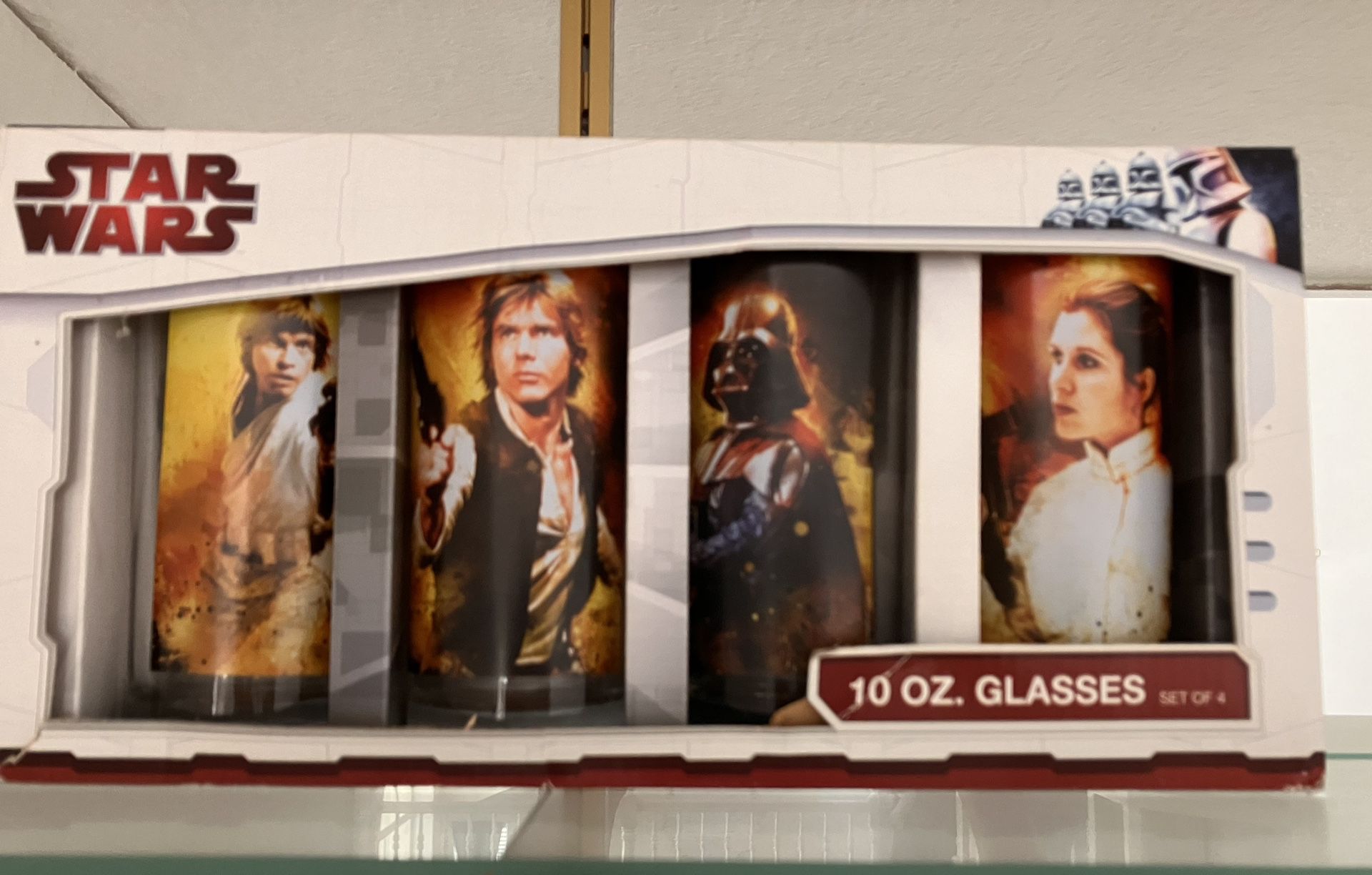 New, Unopened Star Wars 10oz Cups