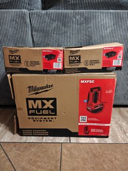 Milwaukee MX Fuel Super Charger & (2) MX Fuel FORGE 12.0 Batteries