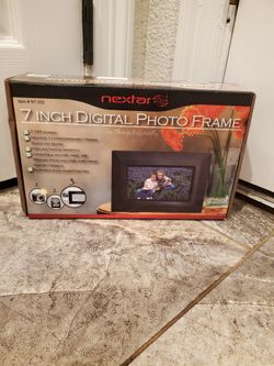 7" Digital Photo Frame with Interchangeable Frames