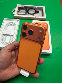 iPhone 17 pro 512gb unlocked for any carriers with new case / Liberado