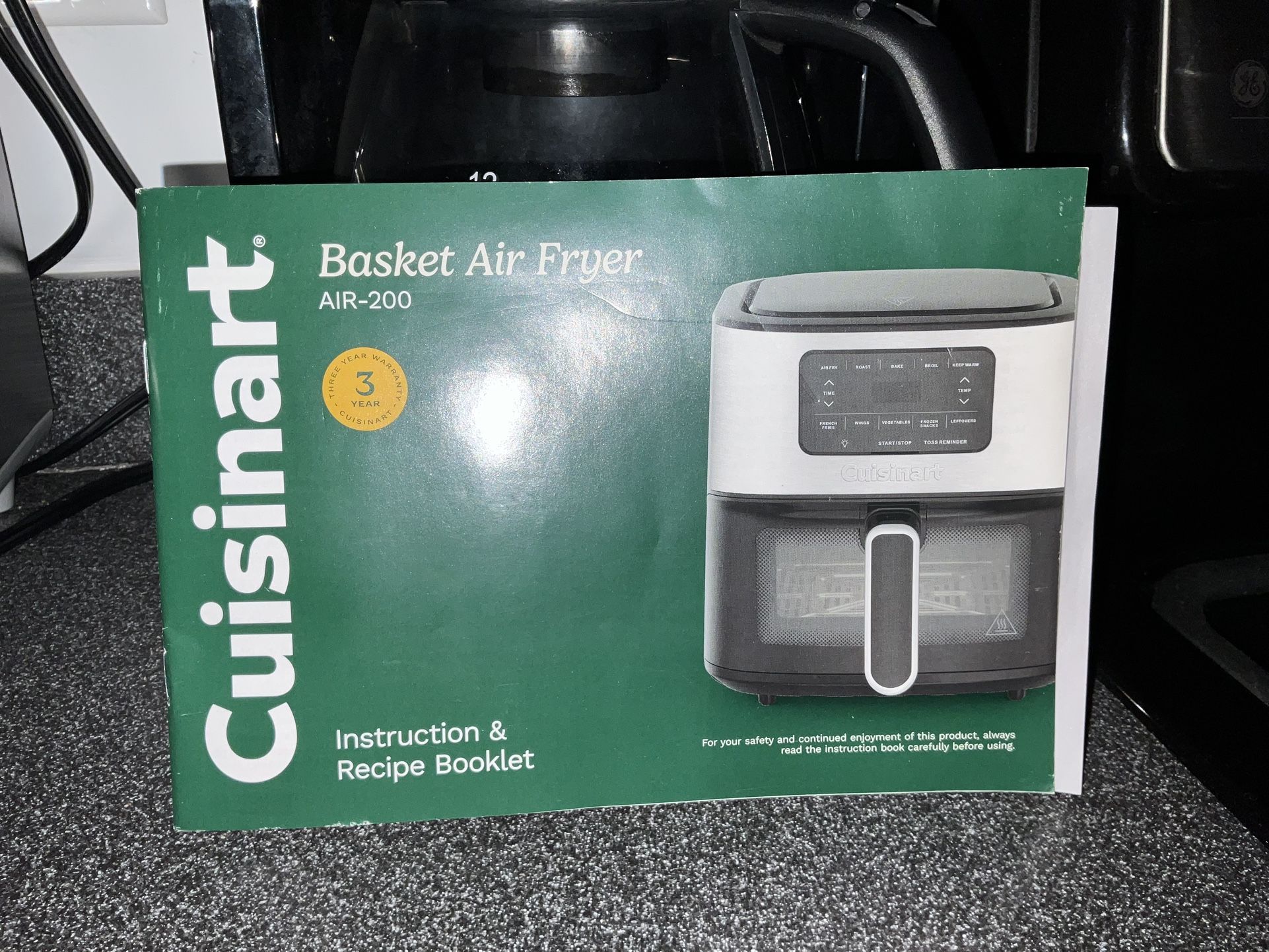 Cuisinart Air Fryer (Instruction and Recipe Booklet in English and Spanish)!