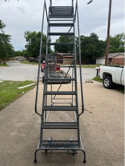 12 step rolling ladder