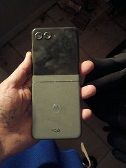 Never used Motorola razr brand new in the box $330 or OBO