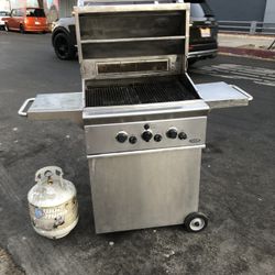 Asador Para Usarse Con Gas Propane. Bbq Grill