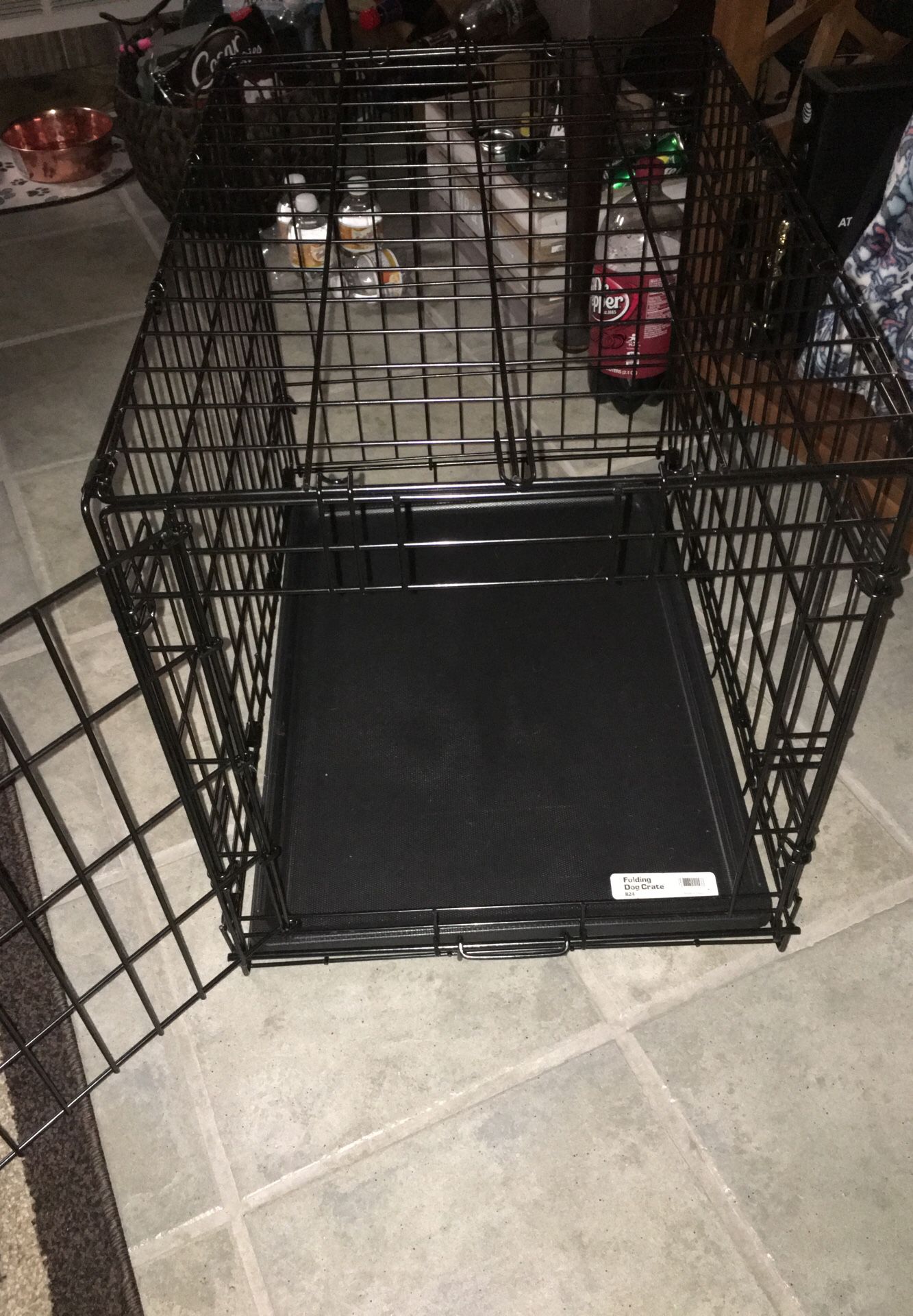 Brand new folding dog crate/kennel