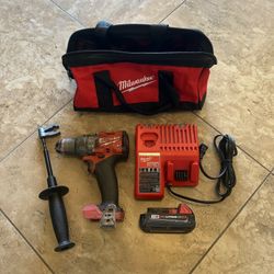 Milwaukee M18 FUEL 1/2” Hammer Drill Kit 