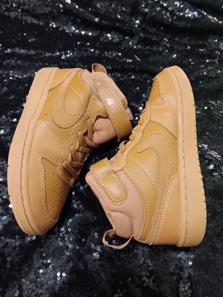 Nike Court Borough Mid 2