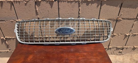 Ford expedition grill