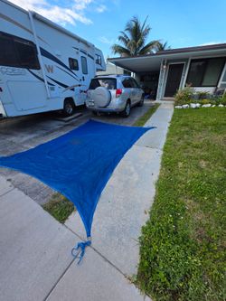 Blue large high quality sun shade. . Was  80 new