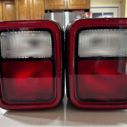 Mopar OEM Jeep Gladiator Mojave Edition Left and Right Tail Lamps, Part Number can be seen in pictures.