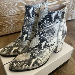 Snakeskin Steve Madden Booties 