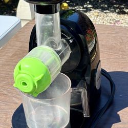 JUICER - AICOK MASTICATING JUICE EXTRACTOR