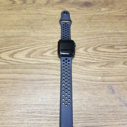 Apple Watch Series 6 Nike 40mm Space Gray Aluminum Case